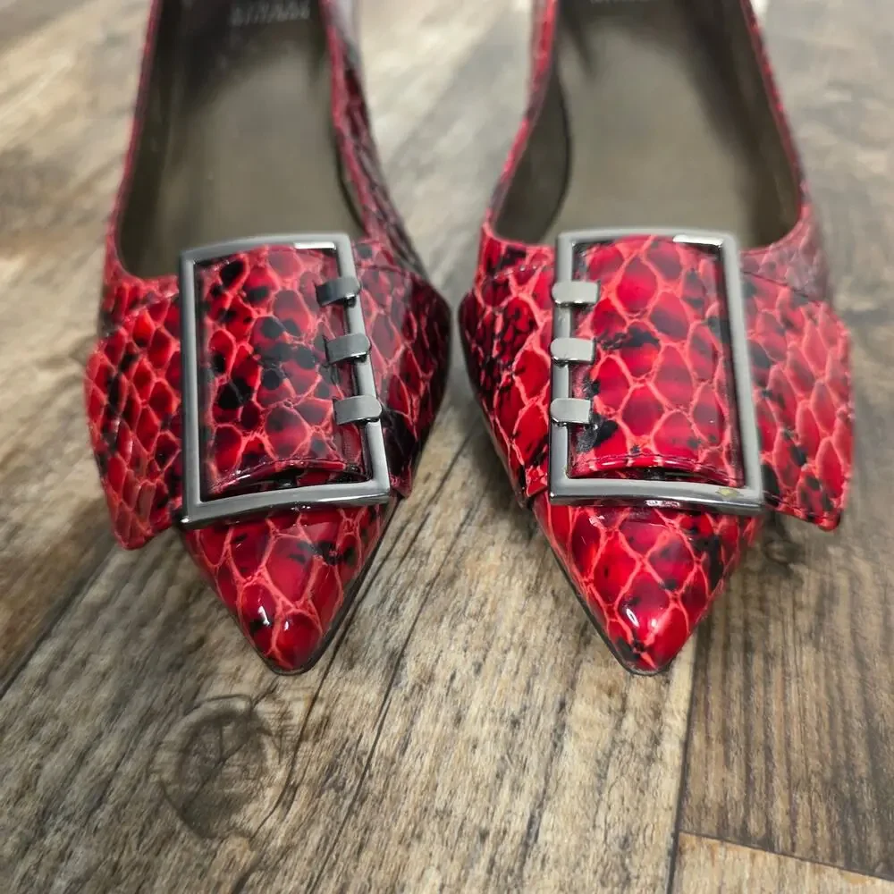 Stuart Weitzman Red Snake Print Pumps 7.5 M Kitten Heel Buckle Pointed Toe Y2K